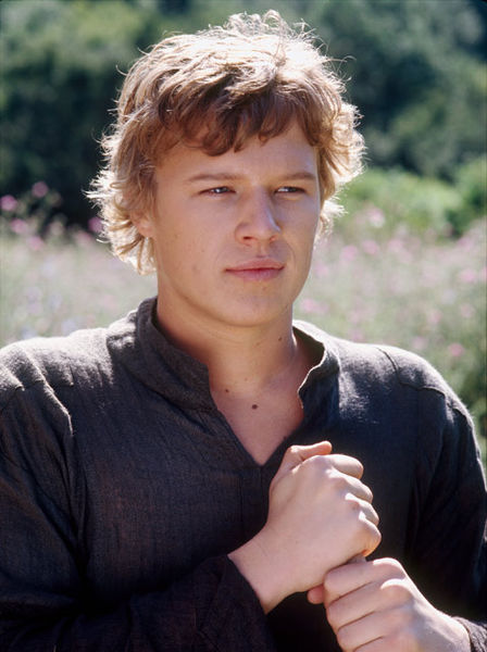 File:Austin Goodman Simple.jpg